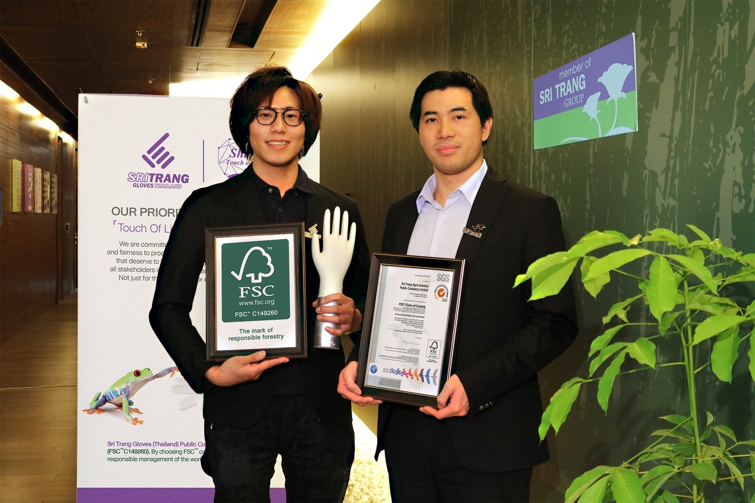 THE SRI TRANG GROUPS PROUDLY RECEIVES FSC™ CERTIFICATION AS THE PIONEER FULLY INTEGRATED RUBBER COMPANY STEPPING INTO THE "ESSENCE OF A SUSTAINABLE GREEN RUBBER ORGANIZATION"