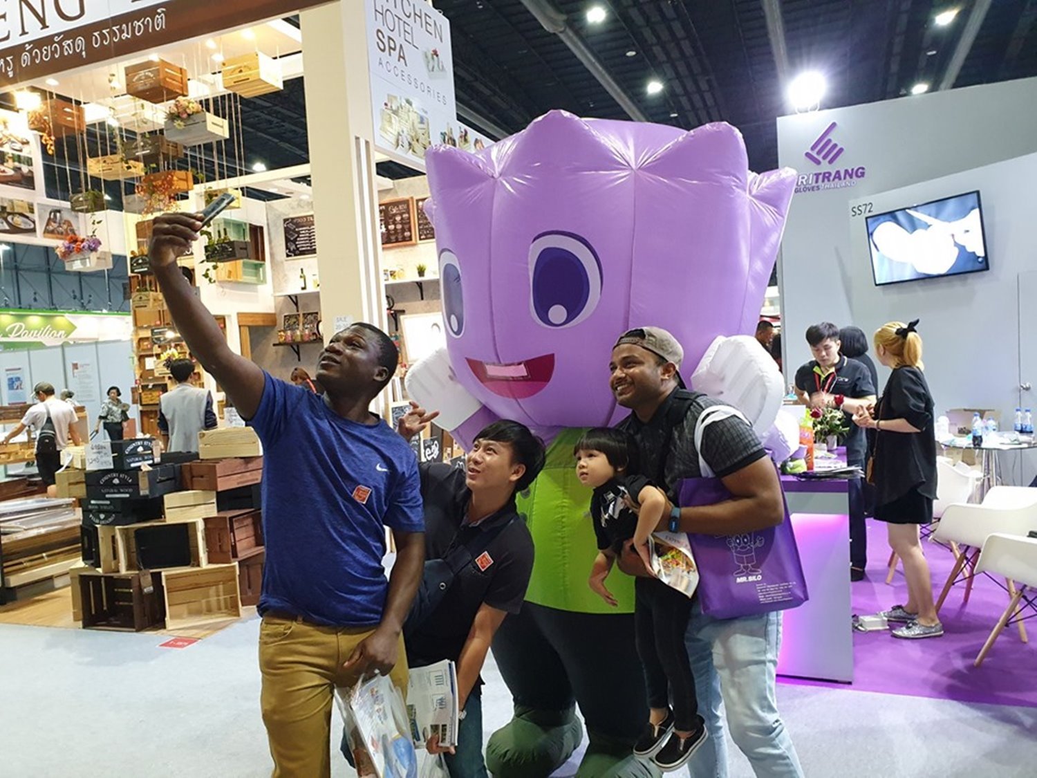 Sritrang Gloves at THAIFEX 2019 Exhibition in Thailand