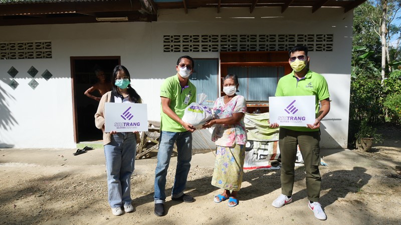 Sri Trang Gloves (STGT) contributed SRI TRANG CARE SET