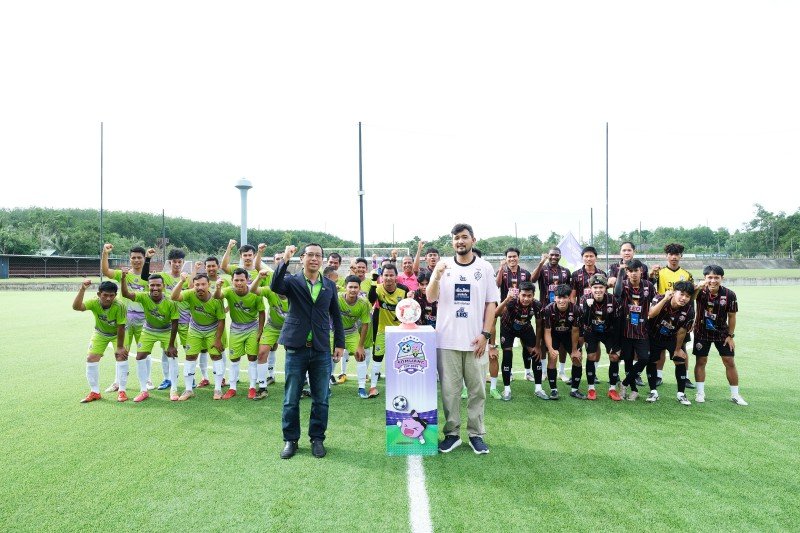 Sri Trang Group Leads Football Squad to Friendly Match with 'Samila Mermaids' to Promote Health and Wellness Activities Ahead of Annual Major Game