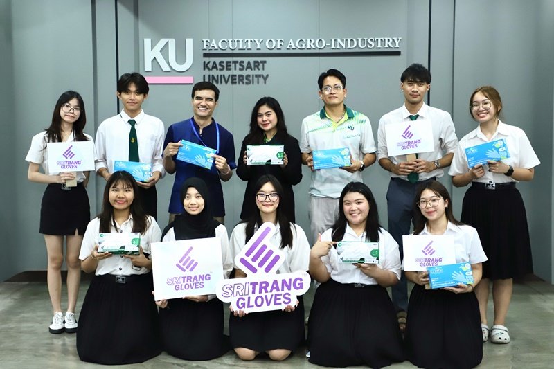 “Sri Trang Gloves” Extends Care by Donates Gloves for Life to Kasetsart University